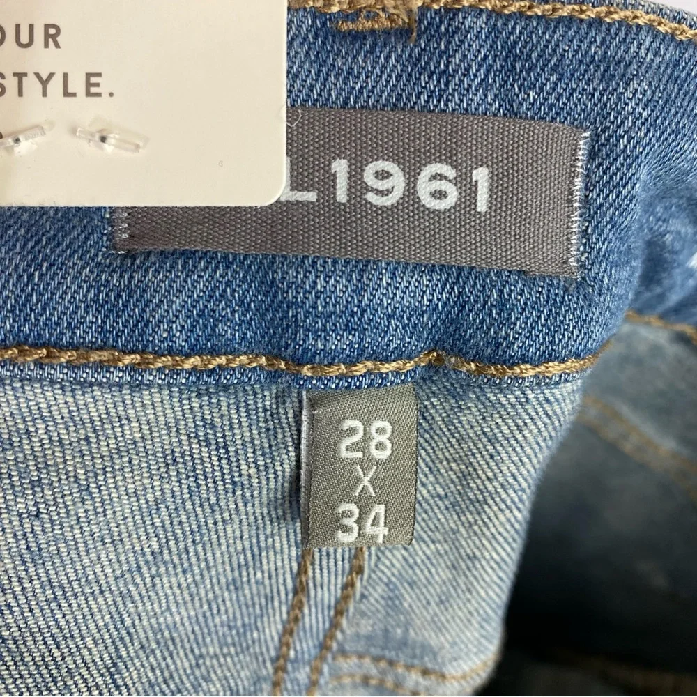 DL1961 Avery Modern Straight Reverie Light Color Jean 28X34 New With Tags